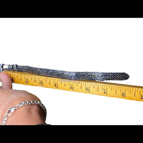 Ecclissi genuine leather wristband style cuff reptile print chrome buckle - Picture 5 of 6